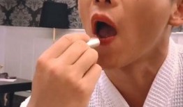 娱乐吃瓜酱为什么塌了吧唧嘴,揭秘背后真相